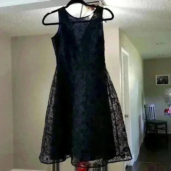 Searia Dresses & Skirts - Black Lace Overlay Dress